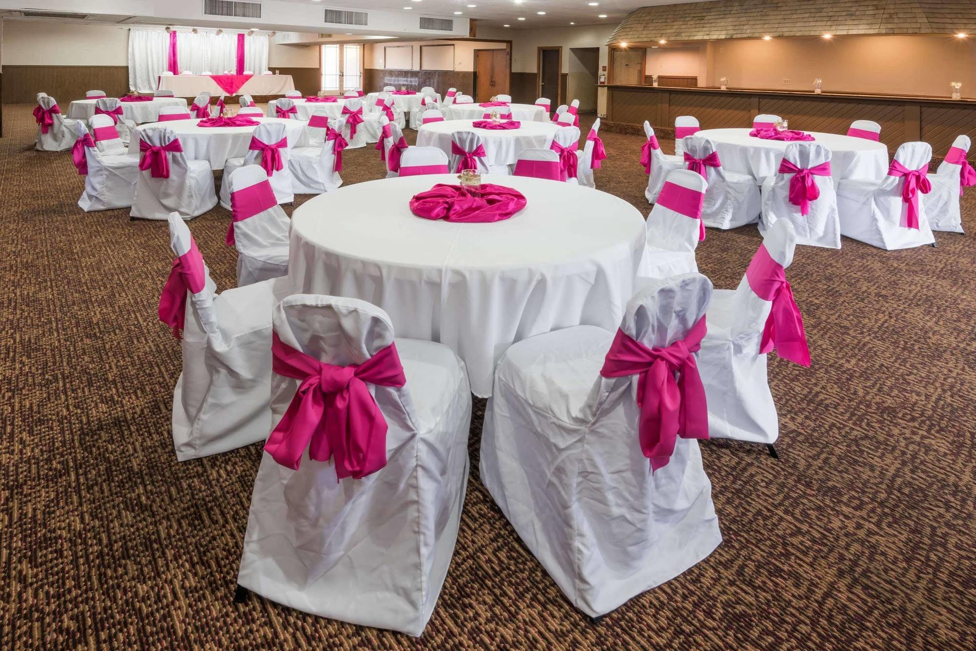 Columbus Grand Hotel & Banquet Center Ngoại thất bức ảnh